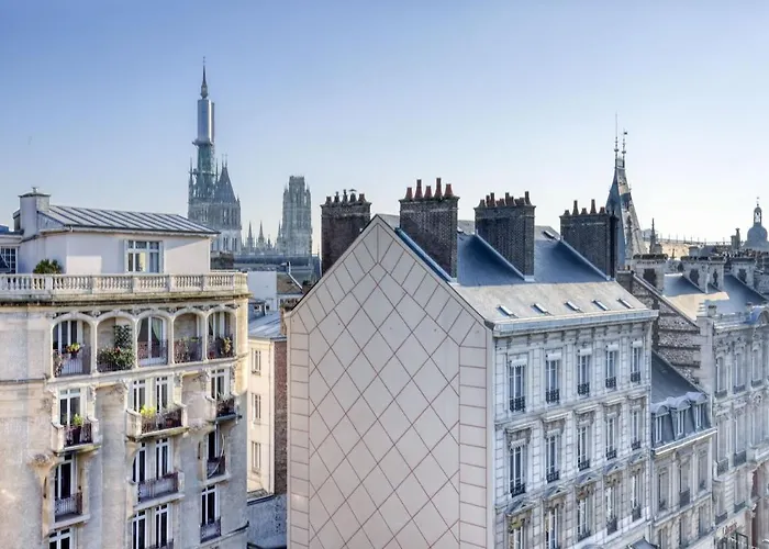 Jeanne D'arc Apartment *