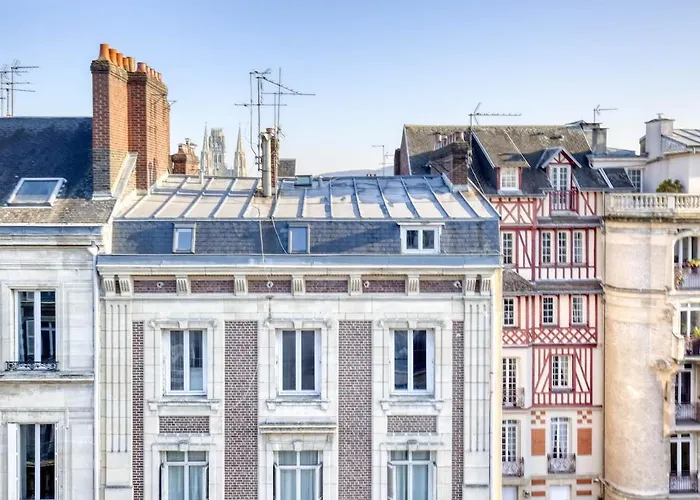 Jeanne D'arc Apartment *