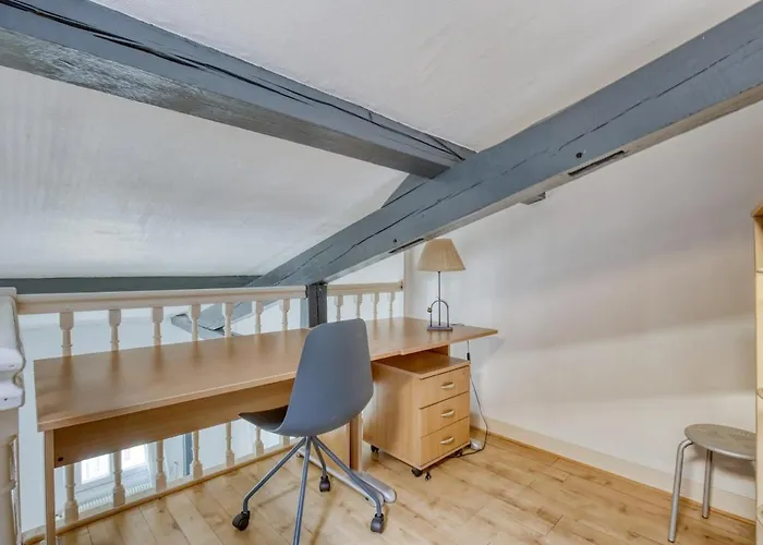 Jeanne D'arc Apartment